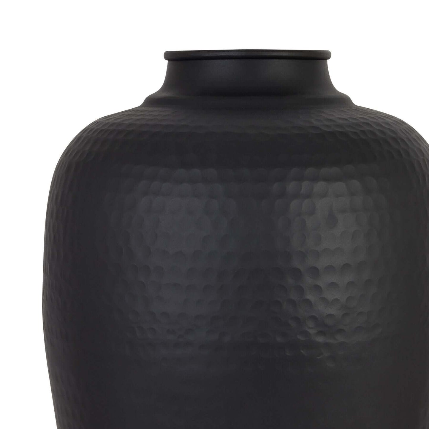 Large Hammered Vase | Description The meticulously crafted Large Hammered Vase in Matt Black comes with a lid and adds stylish charm to any space. Pair it with twisted hazel branches for a chic, floor-standing display. This modern piece makes a bold state